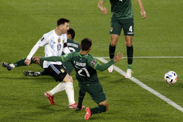 La Verde es  destrozada por Messi