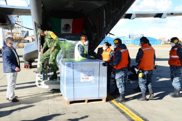 Bolivia recibe 150.000 vacunas AstraZeneca