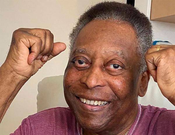 Pelé fue ingresado de nuevo en terapia intensiva