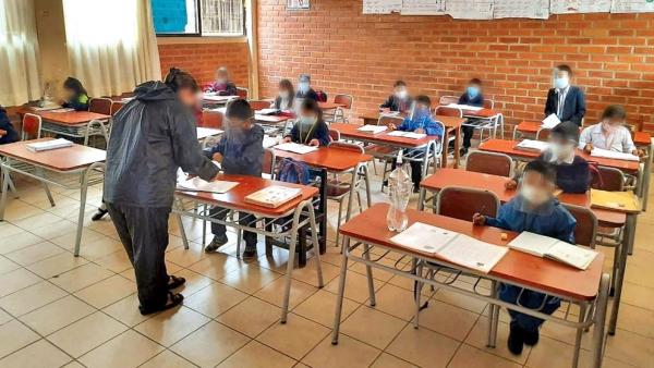 Clases del próximo año deben iniciar con alumnos vacunados