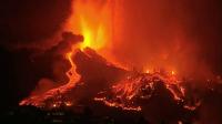 Apresuran evacuación  por erupción de volcán