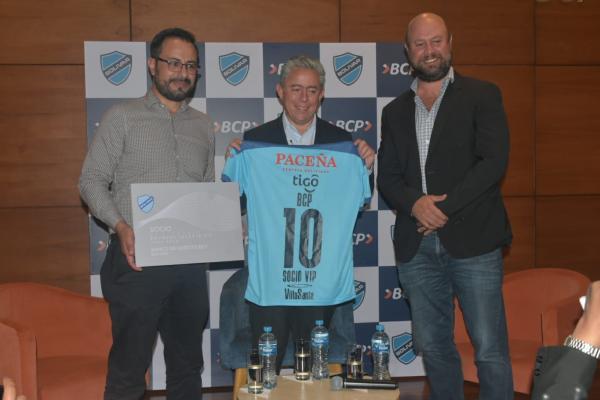 El celeste firma convenio para captar más socios