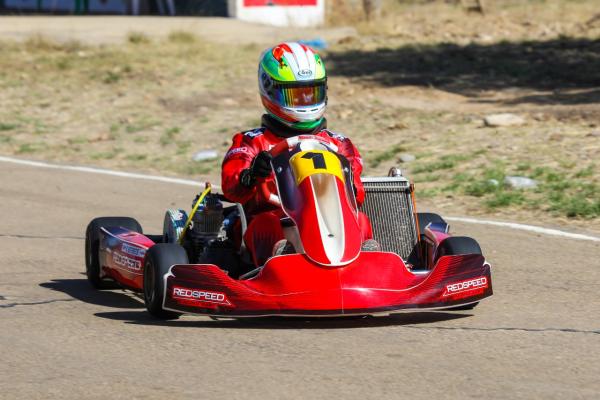 Careaga y Gutiérrez  dominan en el karting