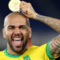 Alves: “Me autoimpuse  el ser un buen loco”