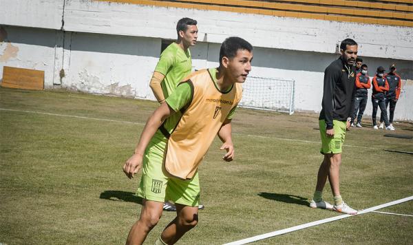 El Tigre parte a Santa Cruz con el “Pollo” Flores en ataque