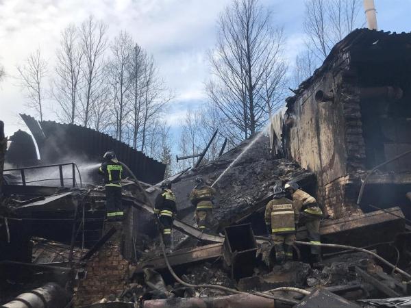 Reportan 16 muertos por  explosión de planta química