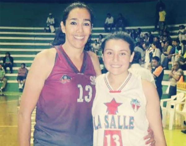 Mariana Villegas se abre paso en el básquetbol