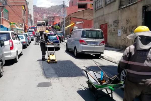 Comuna afirma  que reparó miles de baches en vías