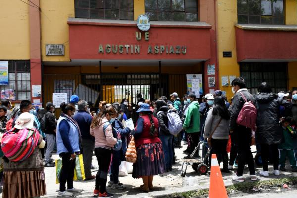 Preinscripción en colegios de alta demanda termina esta semana