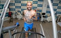 Alves tiene el sueldo más bajo en el Barcelona