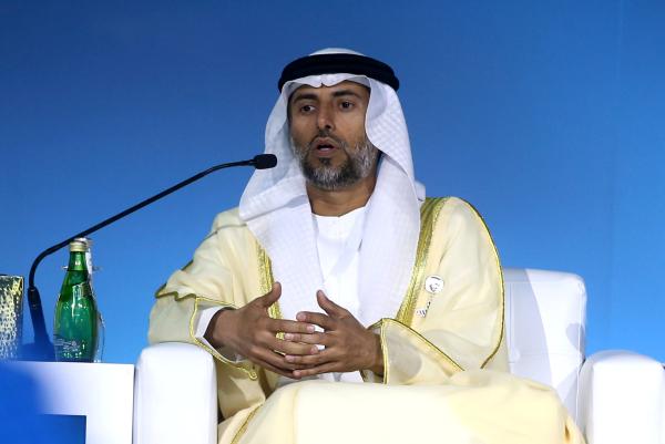 Emiratos Árabes Unidos  prevé excedente de petróleo