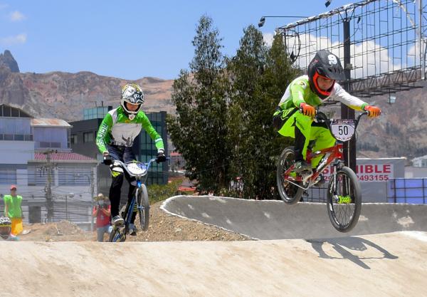 La Paz domina la temporada en el BMX