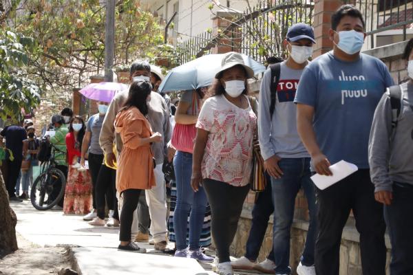 Fiestas de graduación solo para bachilleres vacunados