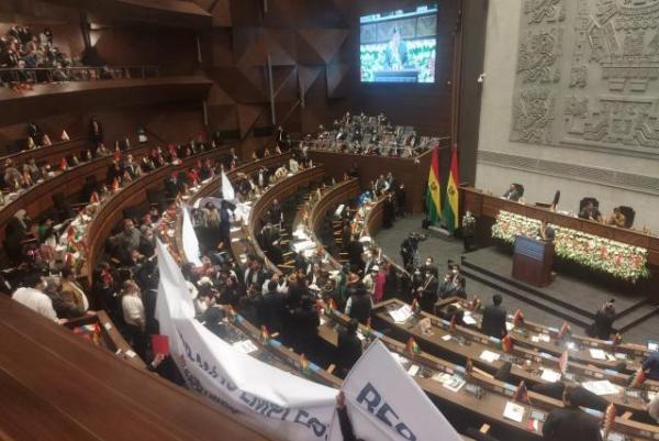 Nivel político empobrece debate  y alienta confrontación en ALP