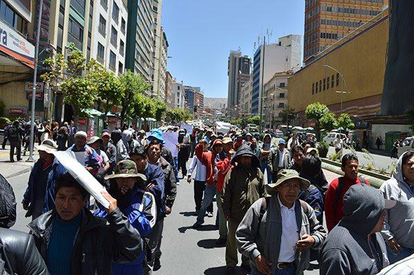 Piden controlar asistencia  en instituciones estatales