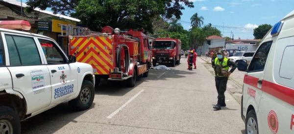 Mujer muere tras una  explosión en una pizzería