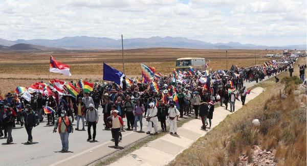 Marcha desde Caracollo es  una movilización obligada