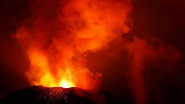 Aire contaminado obliga  a encerrarse en La Palma