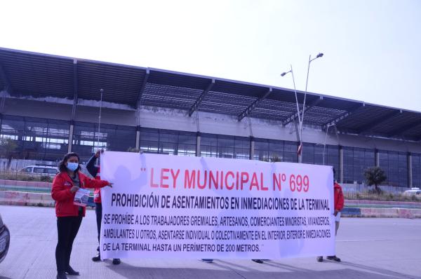 Comerciantes se disputan  puestos en nueva terminal