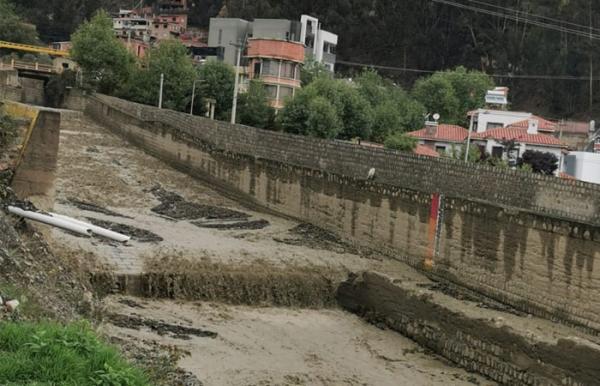 Alcaldía paceña atendió 50 emergencias por lluvias