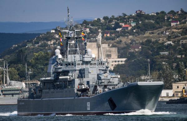 Ucrania prohíbe entrada  a barcos con bandera rusa