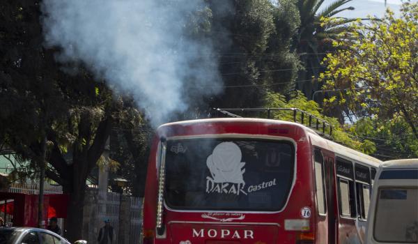 Contaminación atmosférica sube por fiestas de fin de año