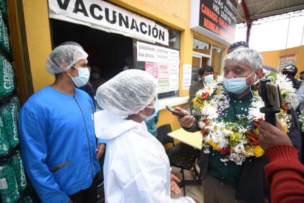 En la Terminal se vacuna  durante 24 horas desde hoy