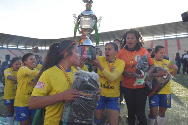 Se apunta a una Liga del fútbol femenil