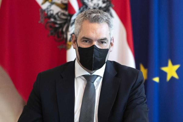 Canciller austriaco da positivo a coronavirus