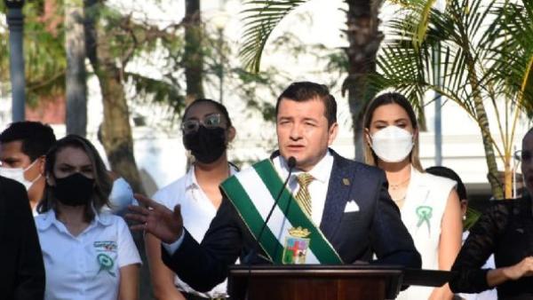 Alcalde cruceño ratifica denuncia  por 1.205 contratos «fantasma»