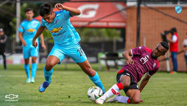 Bolívar golea a Santa Fe en su segundo examen