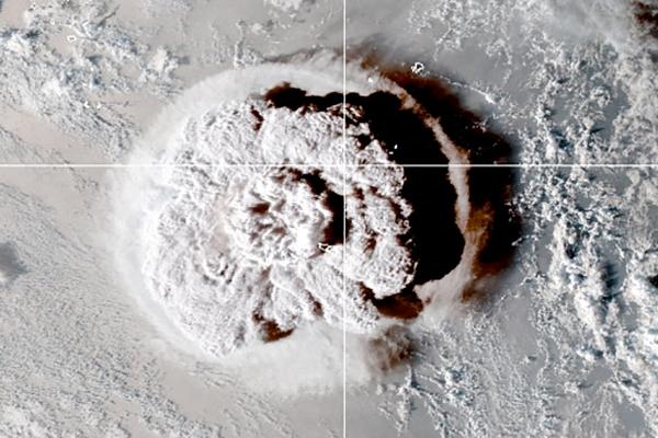 Tsunami en Chile tras la  erupción del volcán en Tonga