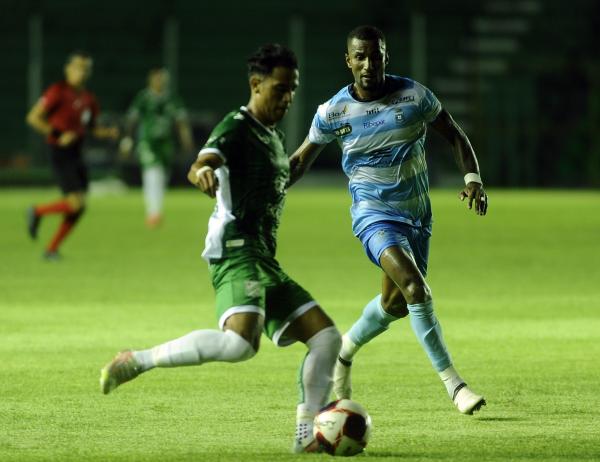 Oriente Petrolero y Royal Pari ganaron en la Copa de Verano