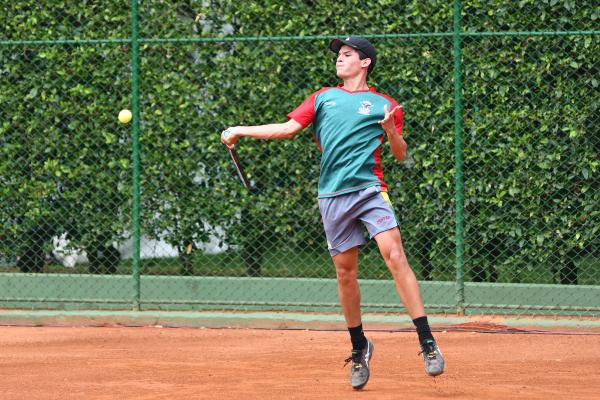 Prado, el único vencedor en el primer día del Challenger Bolivia