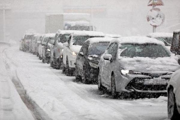 Tormenta de nieve  paraliza Grecia