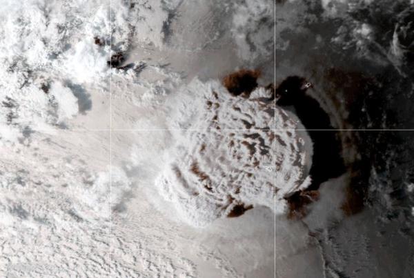 Erupción en Tonga fue más  potente que bomba de Hiroshima