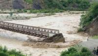 Crecida del río Bermejo provoca  caída de un puente internacional