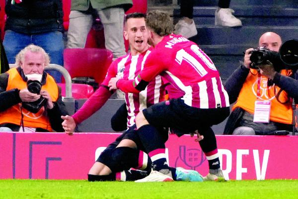 Athletic de Bilbao sorprende al Madrid