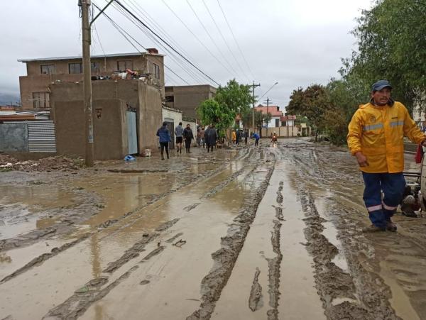 Buscan desaparecidos por la mazamorra en Tumpeca