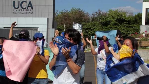 Estudiantes se atemorizan por  intervención de universidades