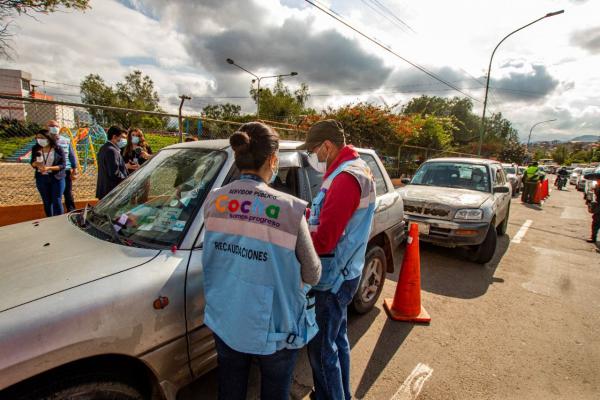 Verifican pago de impuestos de vehículos en Cochabamba