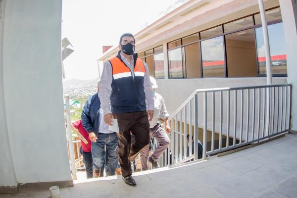 Avanza ejecución de obras en  áreas de salud y educación