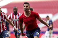 Atlético vence al Osasuna y busca dar pelea arriba