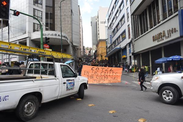 Bloqueo en centro paceño