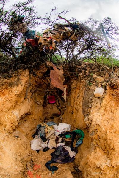 En cerro San Pedro encuentran  cuevas usadas por delincuentes