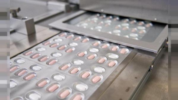 Pfizer inicia estudio de  píldora contra covid-19