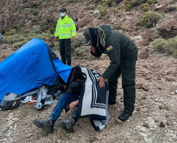 Encuentran a pareja que se  perdió en el Salar de Uyuni