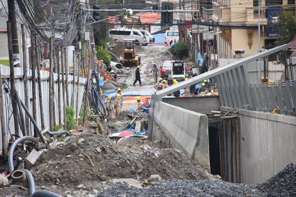 Inseguridad y perjuicio por atraso en obras de viaducto de Sopocachi