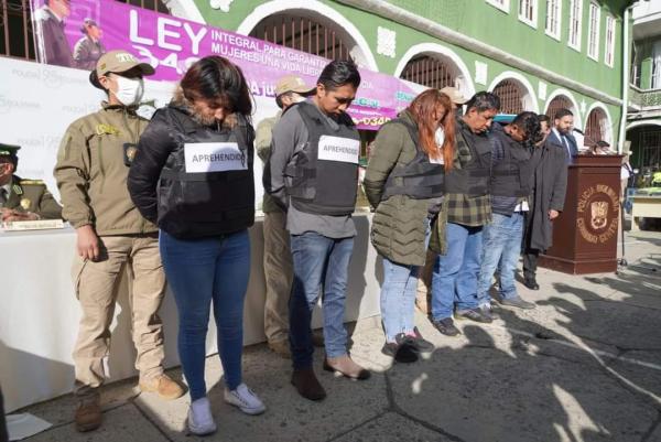 Antisociales que operaban en  centro paceño fueron detenidos