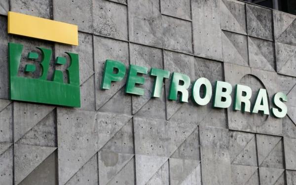 Acciones de Petrobras  suben 2 % en la Bolsa